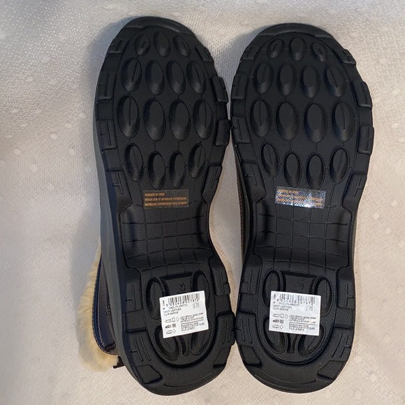 *SOLD*🆕Clarks Womens Mazlyn Arctic Boots - Picture 9 of 10